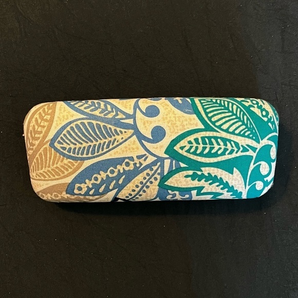 Vera Bradley Accessories - Vera Bradley Eyeglass Sunglass Hard Case Hinged Santiago Leaf Print Blue Tan